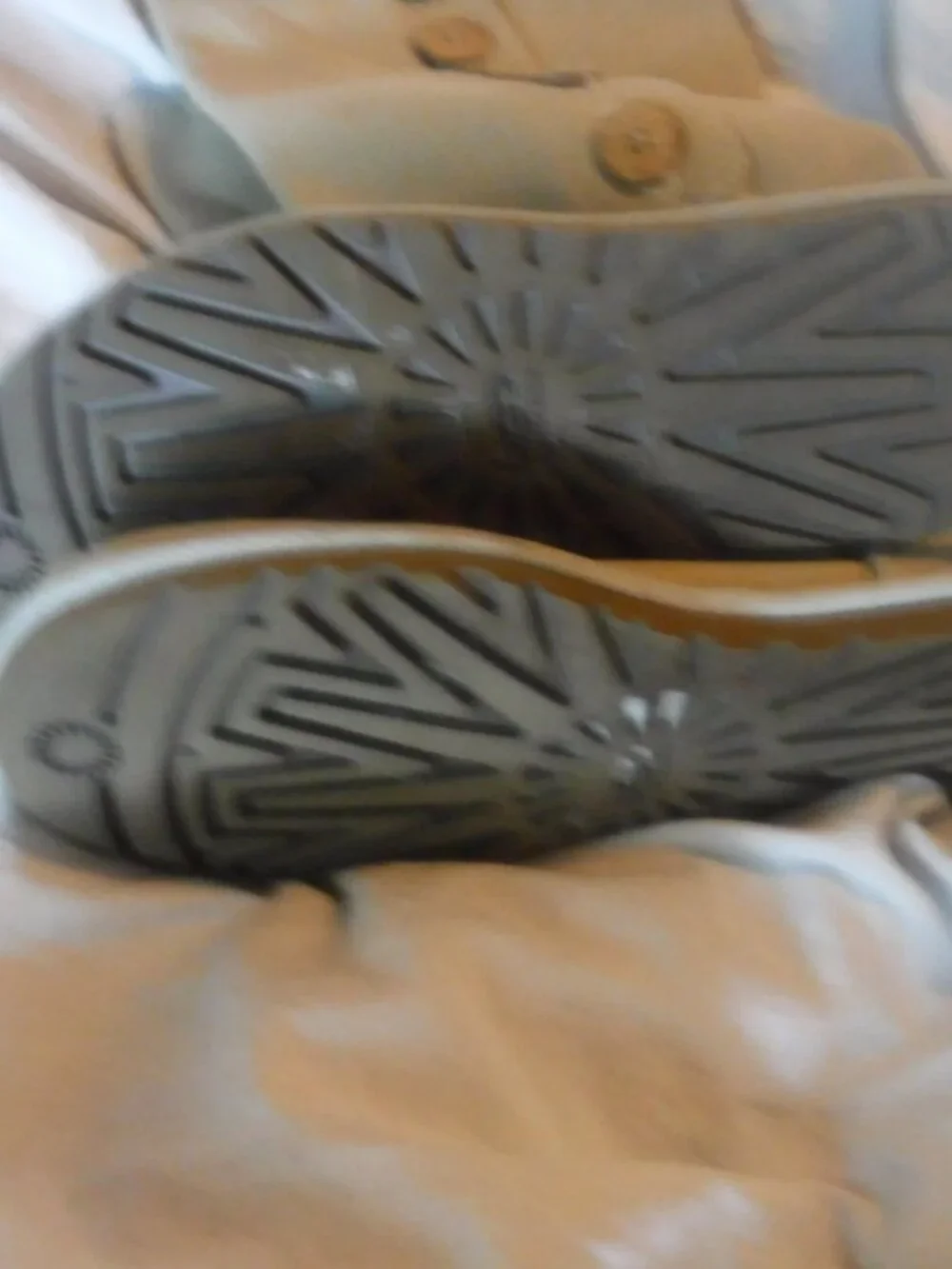 Uggs Beige Boots Womens Size 6 Pre OWned